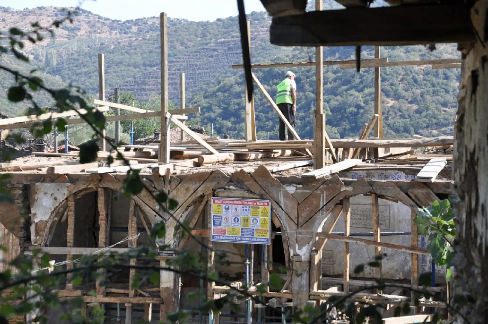 'Hayalet köy' Lübbey'deki tarihi cami restore ediliyor