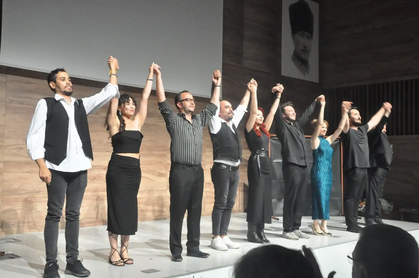 Gazeteci Cüneyt Erdan anısına tiyatro gösterisi düzenlendi