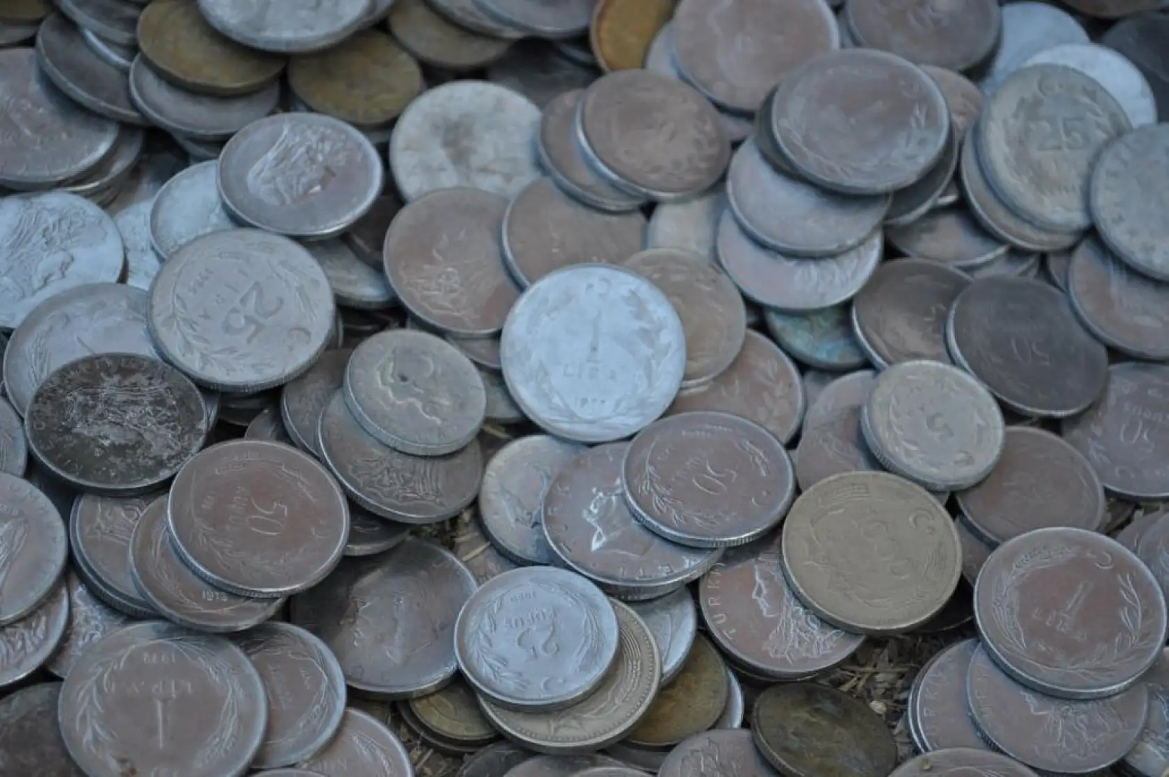 Hurdacıdan nostaljik hazine: 1970'li yıllarda ödeme olarak kullanılan paralar satışta!