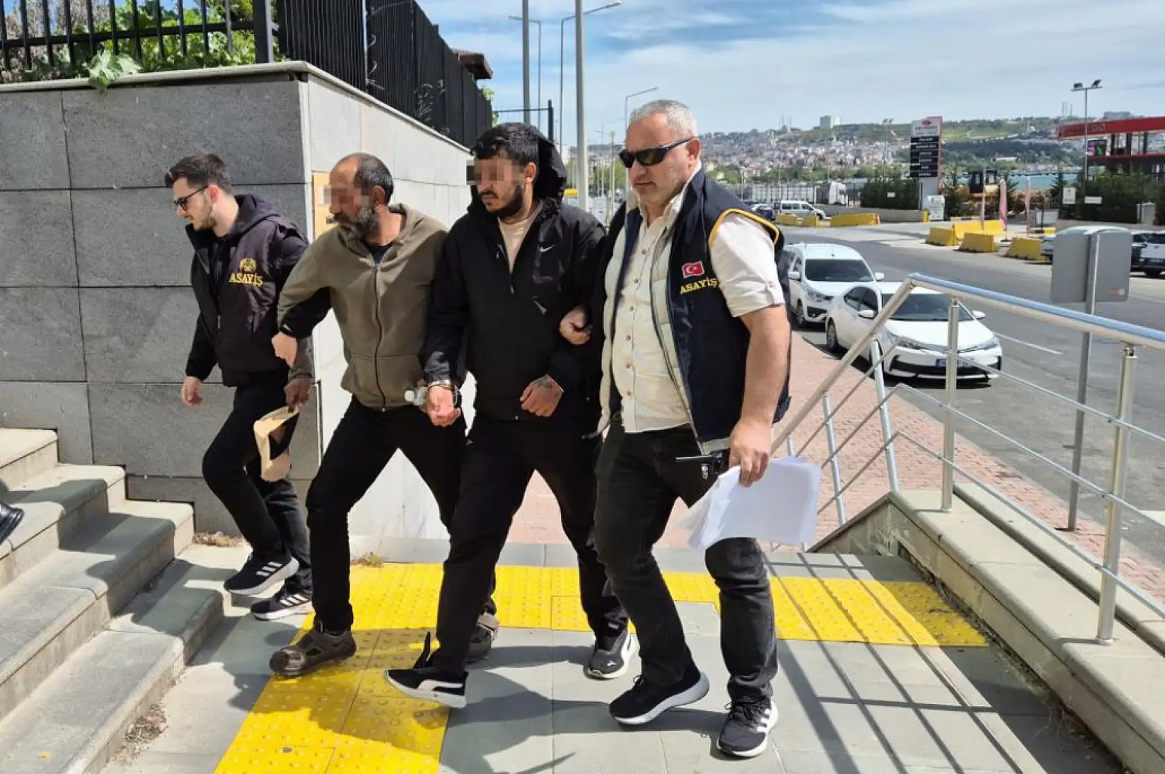 Kan donduran olay: Boğazı kesilerek altınları çalındı