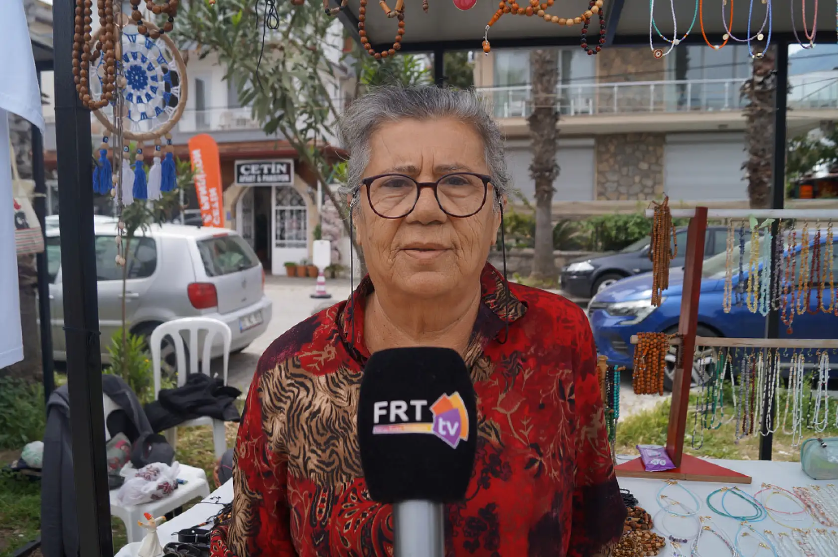 Fethiye'de kadınların kurduğu bu stantlar yabancıların gözdesi