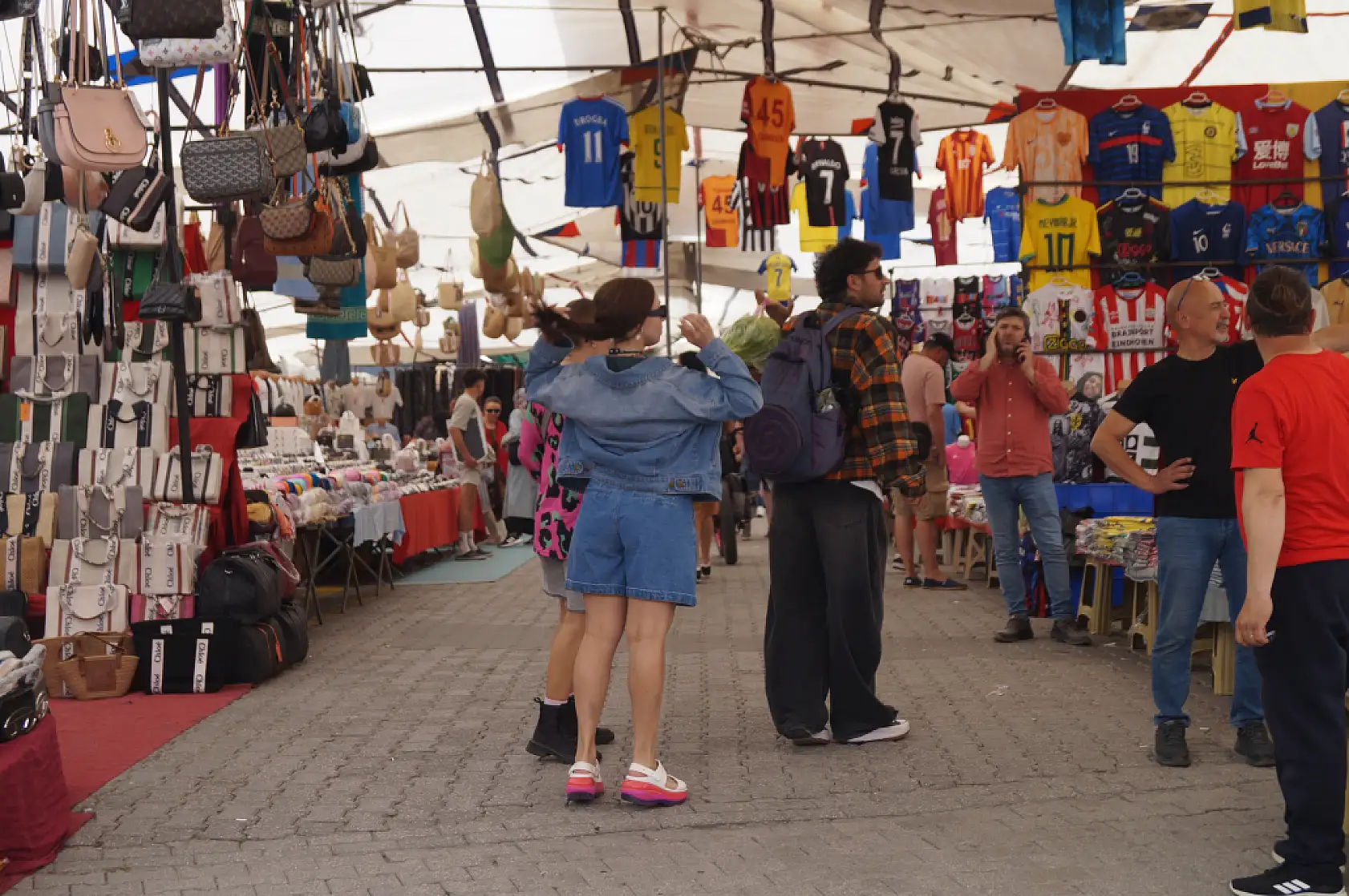 Fethiye Salı pazarında yabancı misafir yoğunluğu