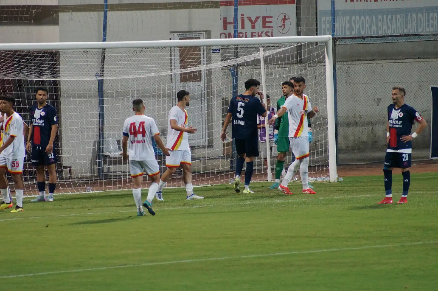 Yeni Malatyaspor, Fethiyespor maçında talimatlara aykırı hareket sebebiyle disipline sevk edildi