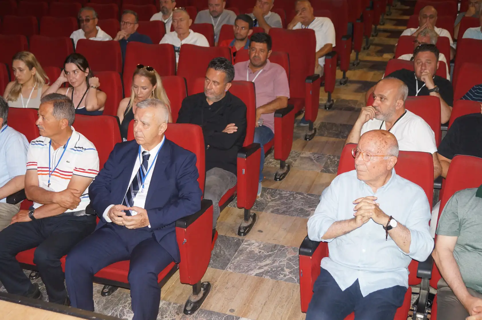 Fethiyespor'da Olağan Genel Kurul Gerçekleştirildi, Başkan Esat Bakırcı Güven Tazeledi