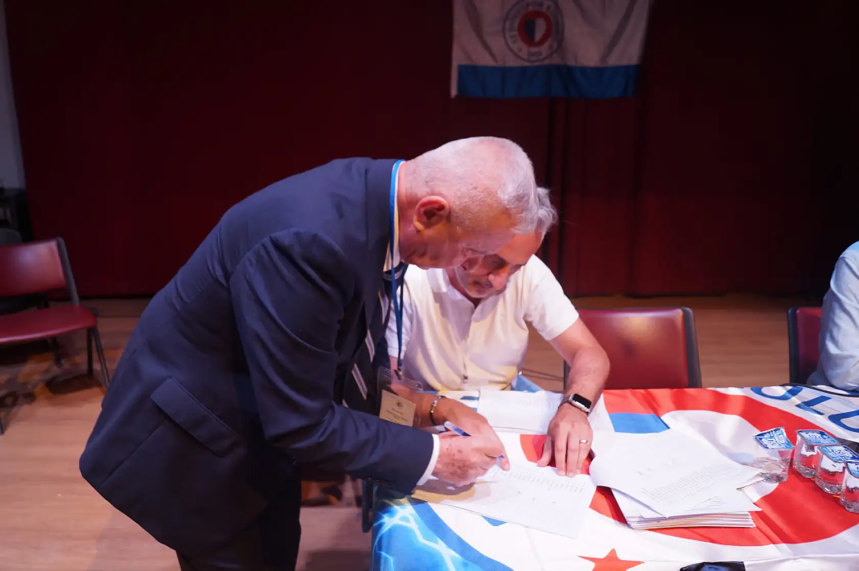 Fethiyespor'da Olağan Genel Kurul Gerçekleştirildi, Başkan Esat Bakırcı Güven Tazeledi