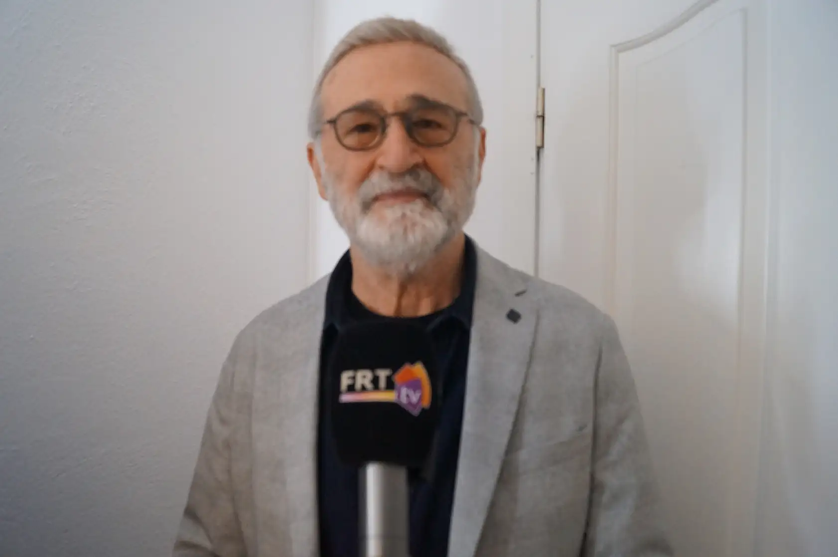 Usta oyuncu Müfit Kayacan, Fethiye'de 'Aşk Grevi' oyununu izledi