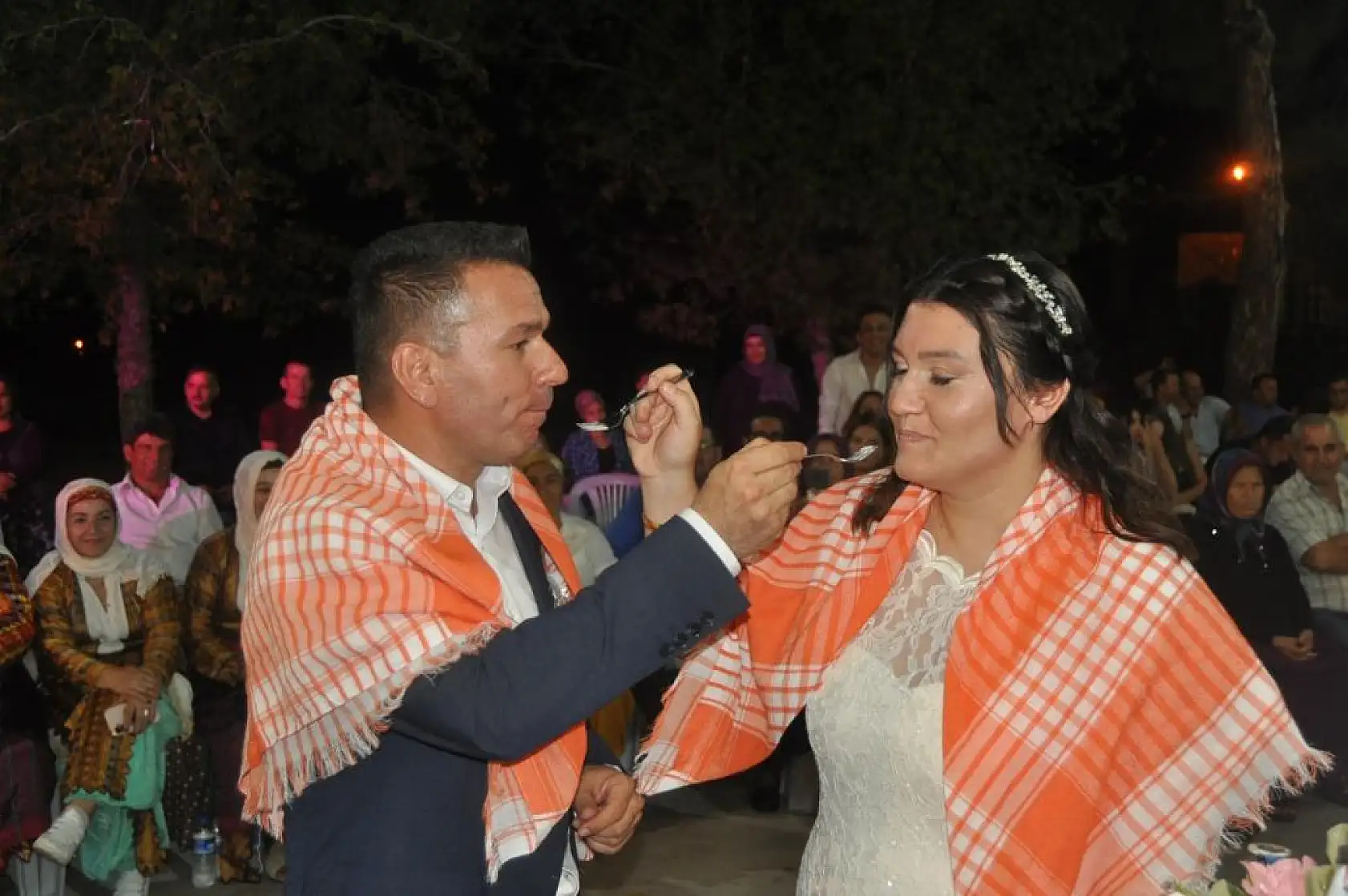 Ulaş ve Gizem Dünya Evine Girdi