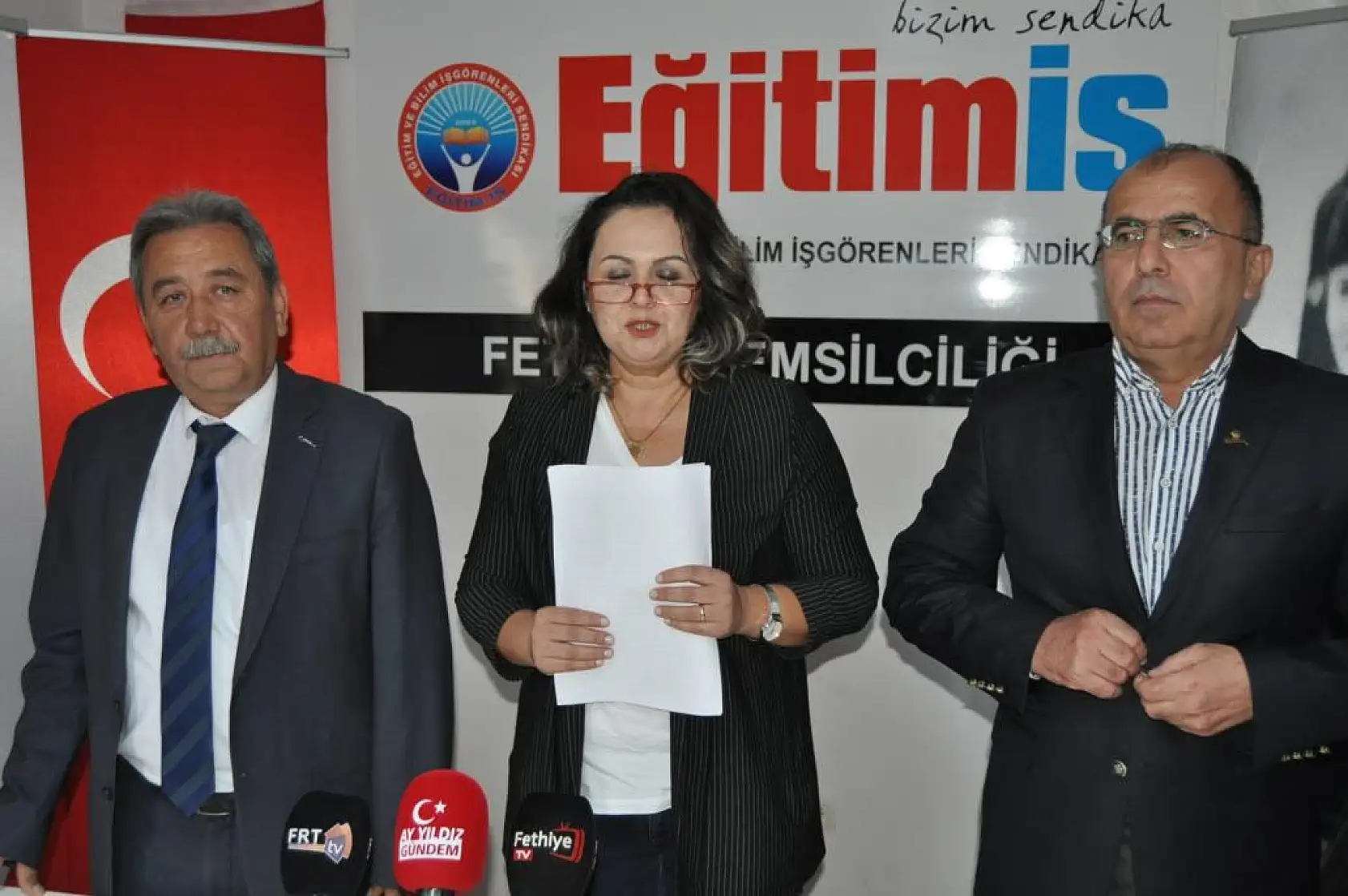 Altınçekiç, 'Övgü Değil Haklarımızı İstiyoruz'