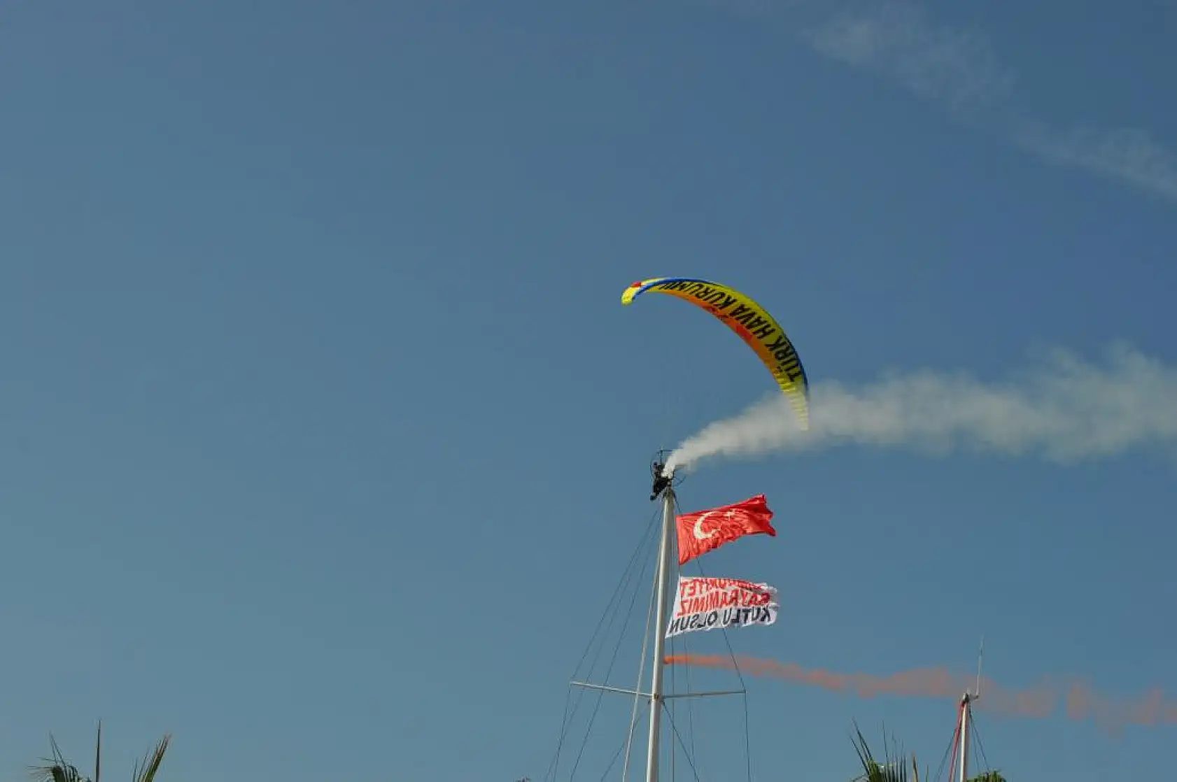 Beşkaza Meydanı'nda Çelenk Töreni Düzenlendi