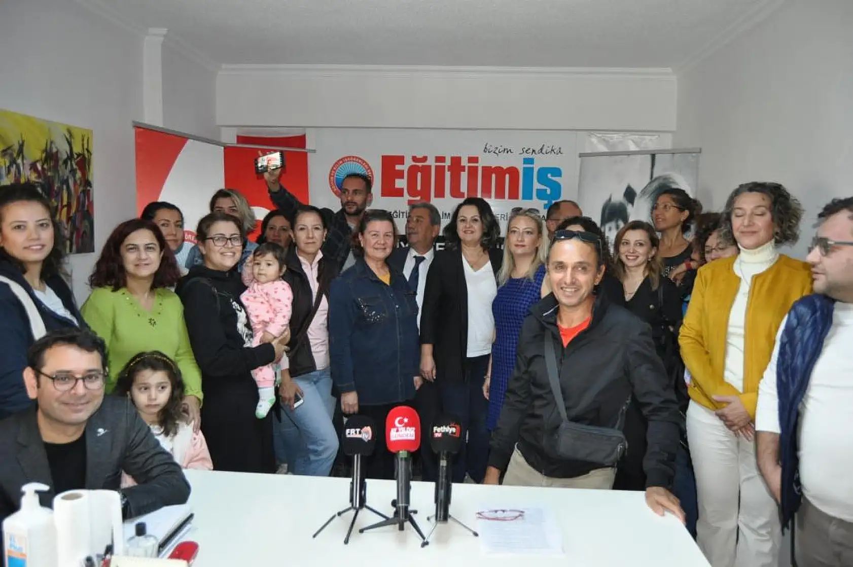 Altınçekiç, 'Övgü Değil Haklarımızı İstiyoruz'