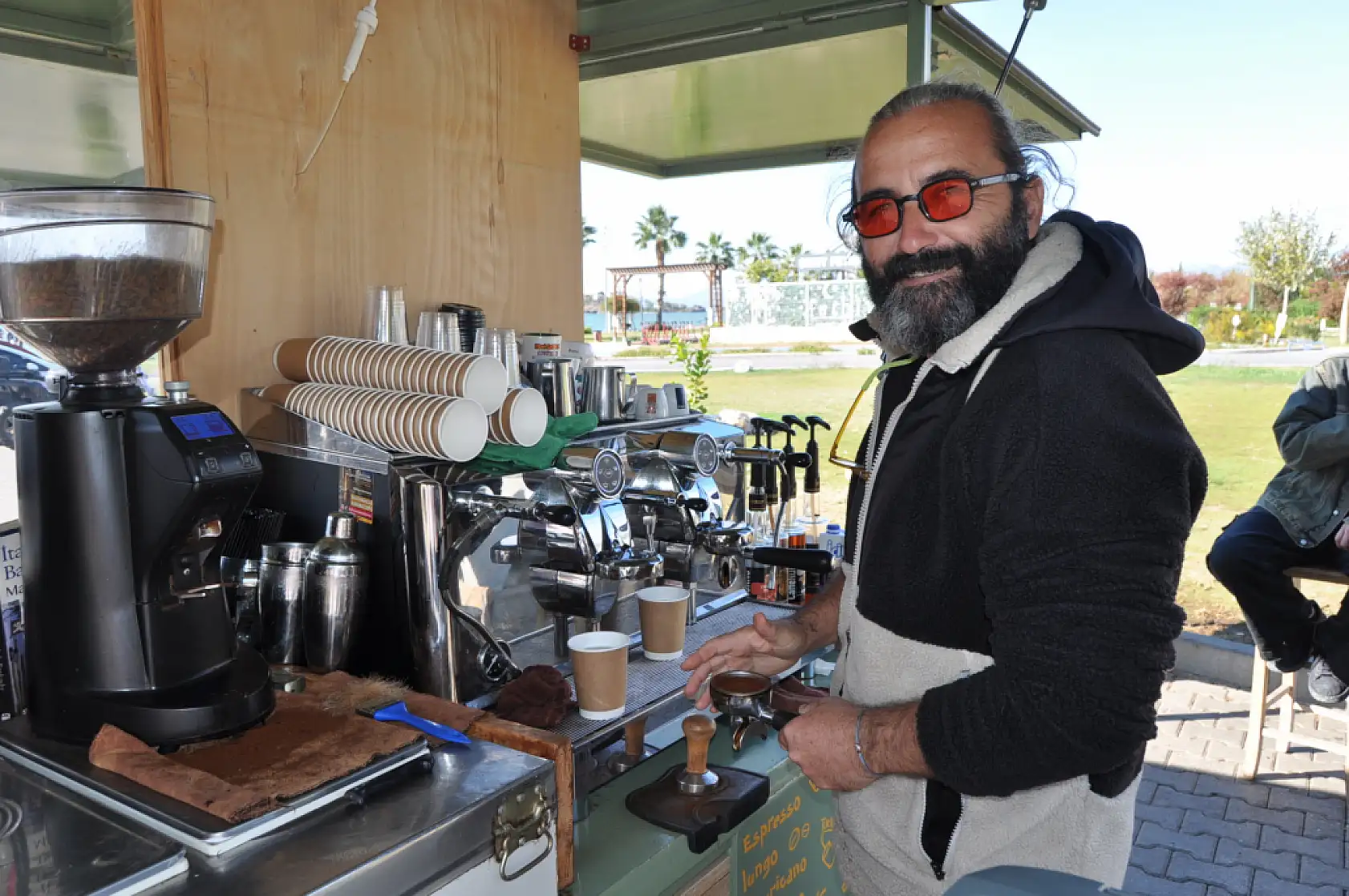 Fethiye'de vatandaşlar yağmur sonrası güneşli havanın tadını çıkarttı