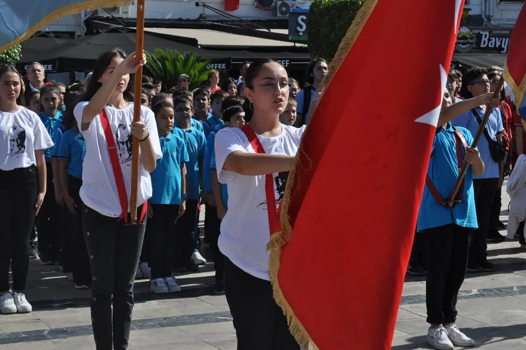 Beşkaza Meydanı'nda Çelenk Töreni Düzenlendi