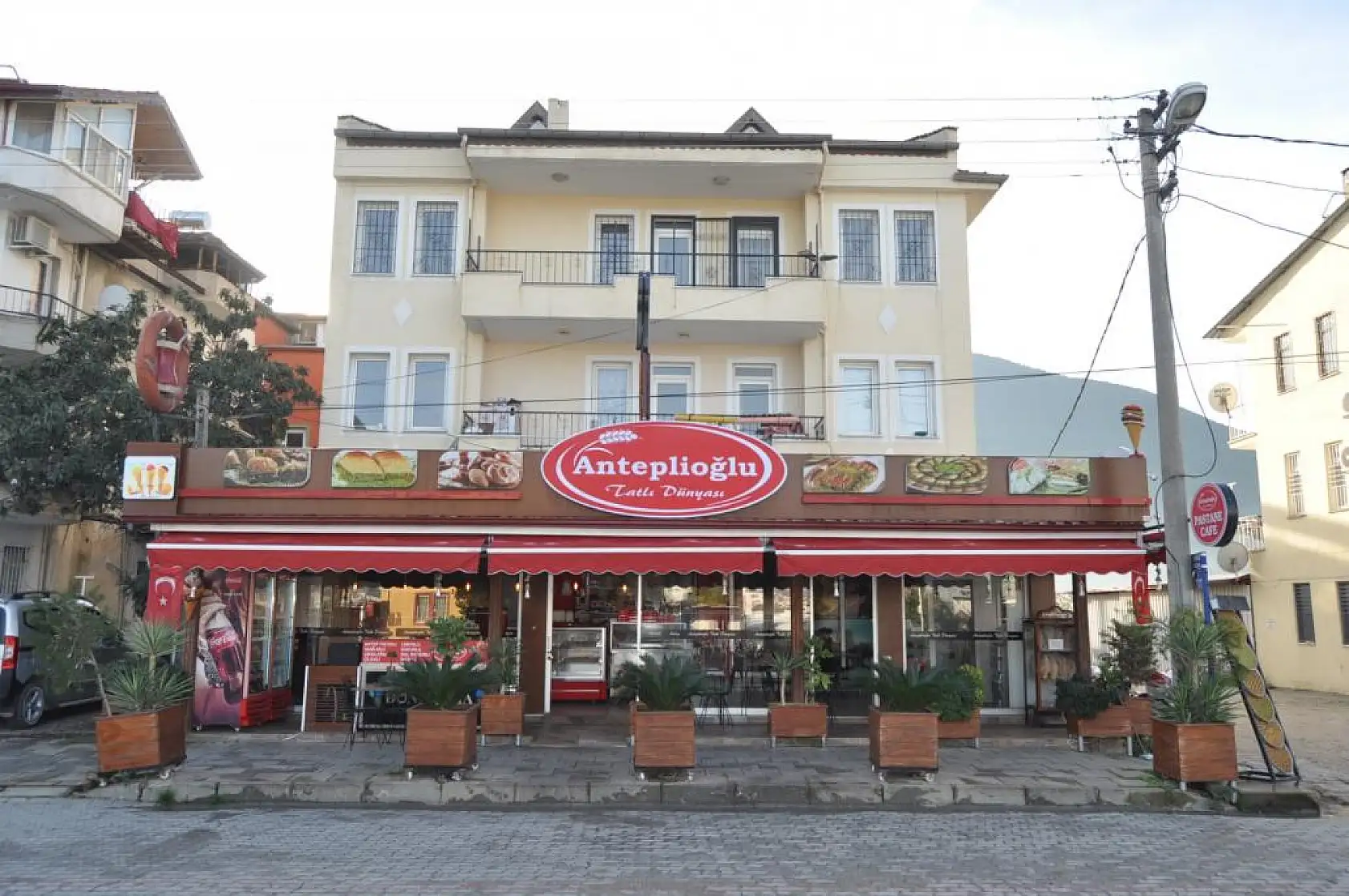 Anteplioğlu Tatlı Dünyası fark yaratıyor