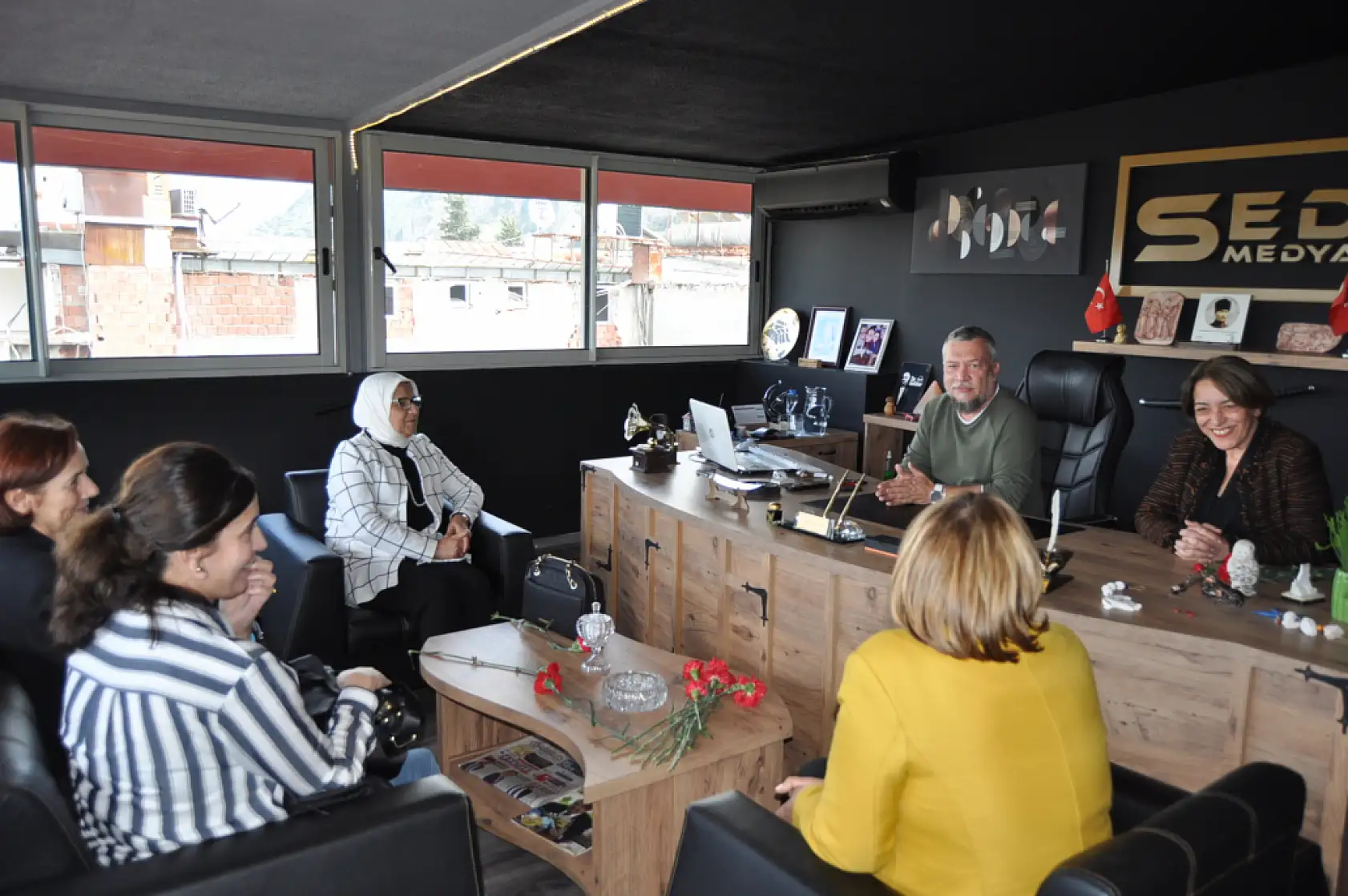 İyi Partili Kadınlar, Kadınlar gününde SED Medya'yı ziyaret ettiler