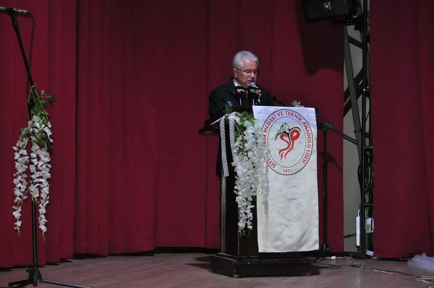 Şefika Pekin Lisesi'nden 10 Kasım Gösterisi