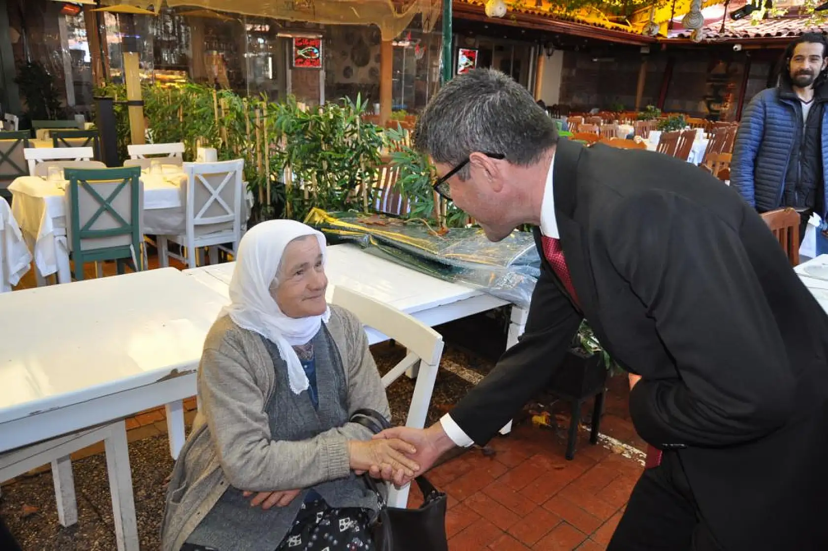 Kökten Balık Pazarı Esnafını Ziyaret Etti