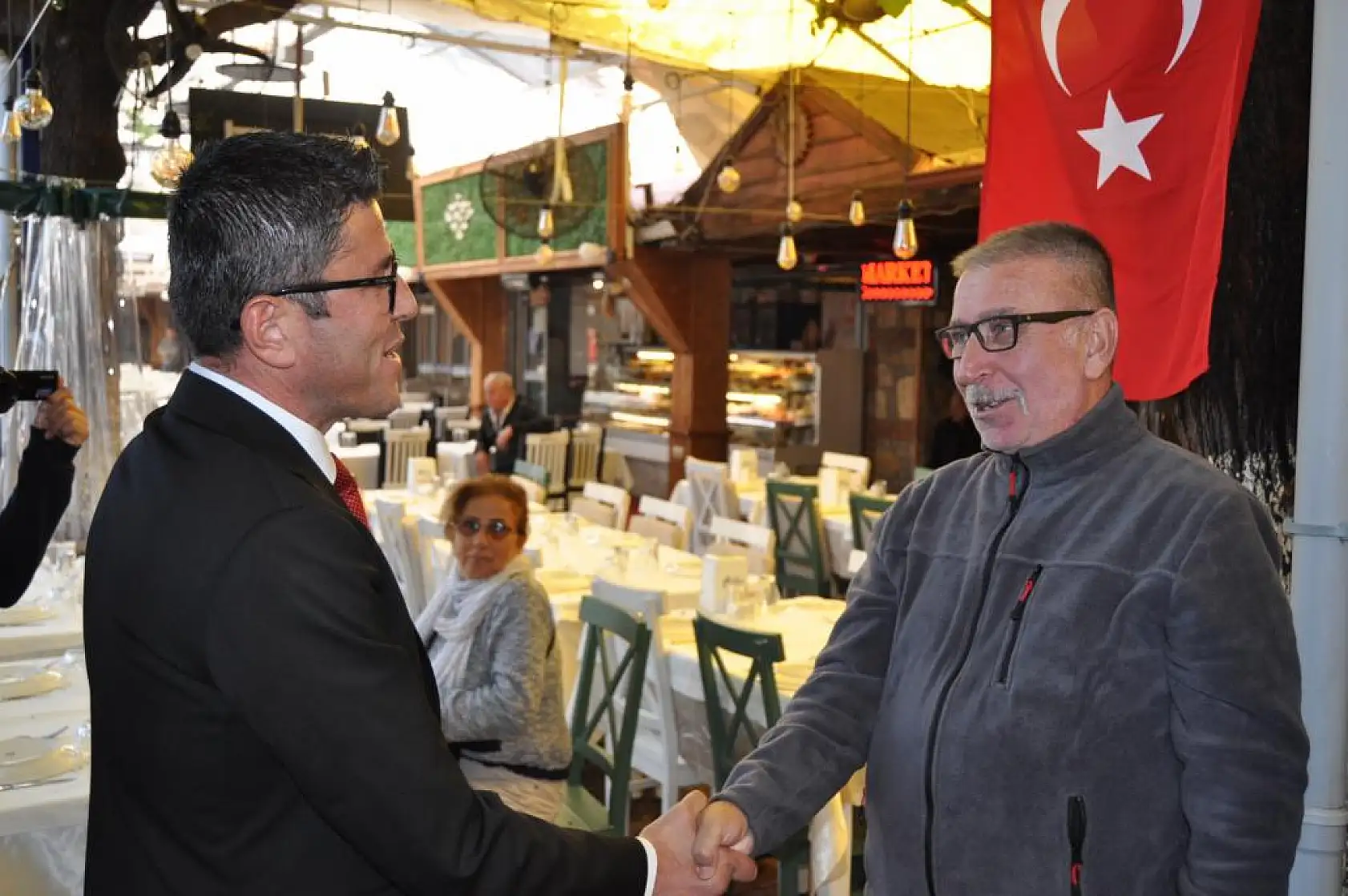 Kökten Balık Pazarı Esnafını Ziyaret Etti