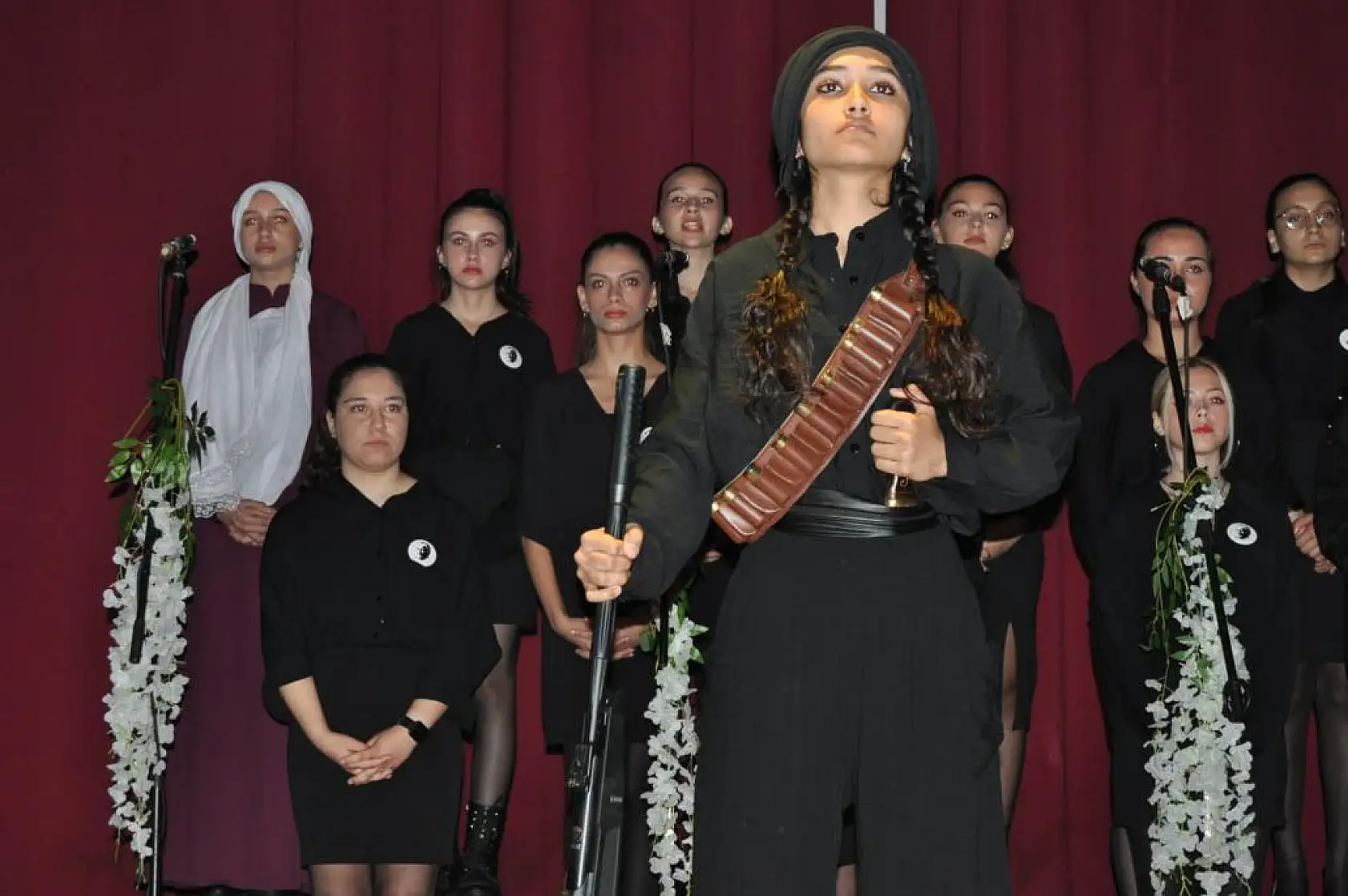 Şefika Pekin Lisesi'nden 10 Kasım Gösterisi