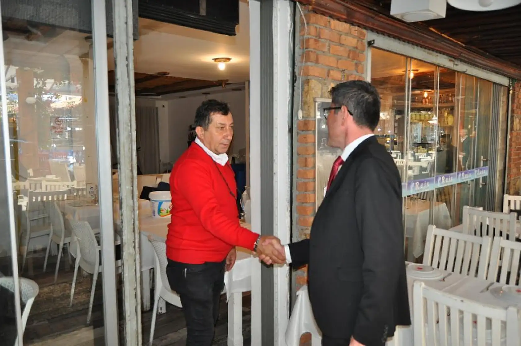 Kökten Balık Pazarı Esnafını Ziyaret Etti