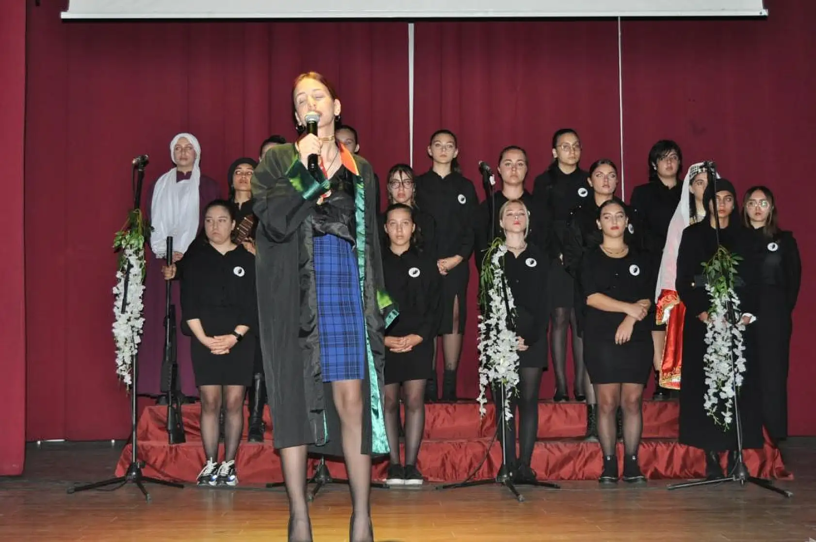 Şefika Pekin Lisesi'nden 10 Kasım Gösterisi