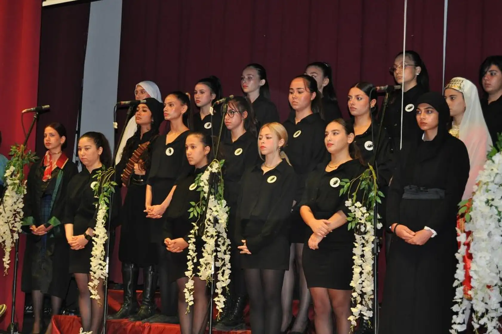 Şefika Pekin Lisesi'nden 10 Kasım Gösterisi