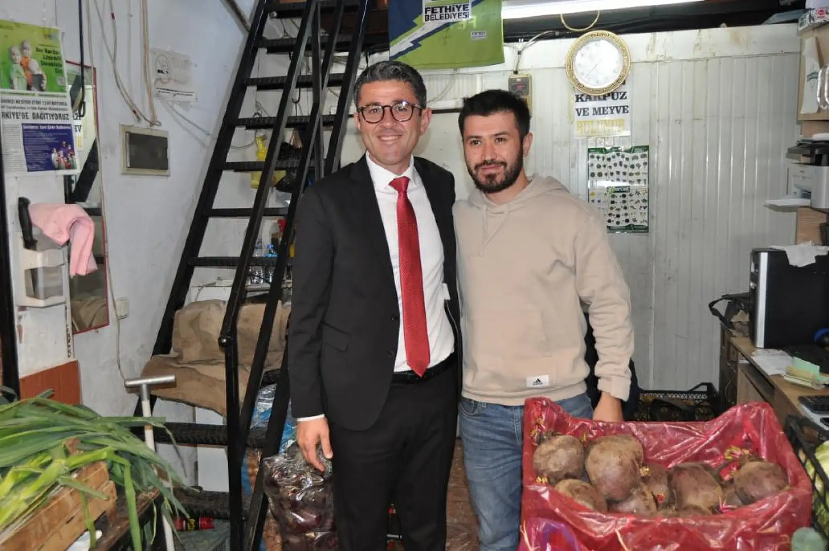 Kökten Balık Pazarı Esnafını Ziyaret Etti