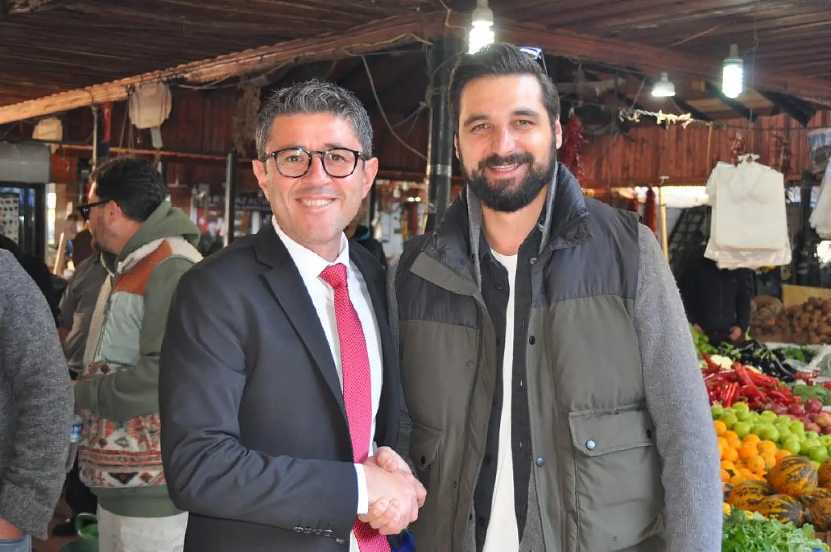 Kökten Balık Pazarı Esnafını Ziyaret Etti