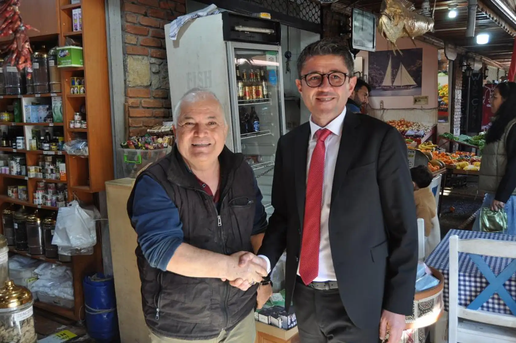 Kökten Balık Pazarı Esnafını Ziyaret Etti