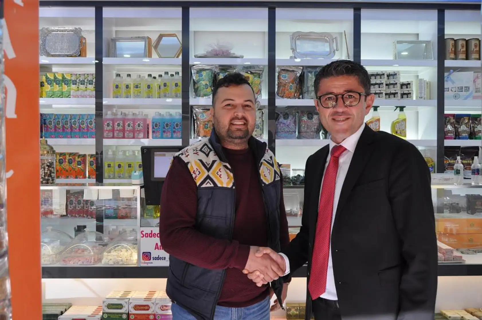 Kökten Balık Pazarı Esnafını Ziyaret Etti