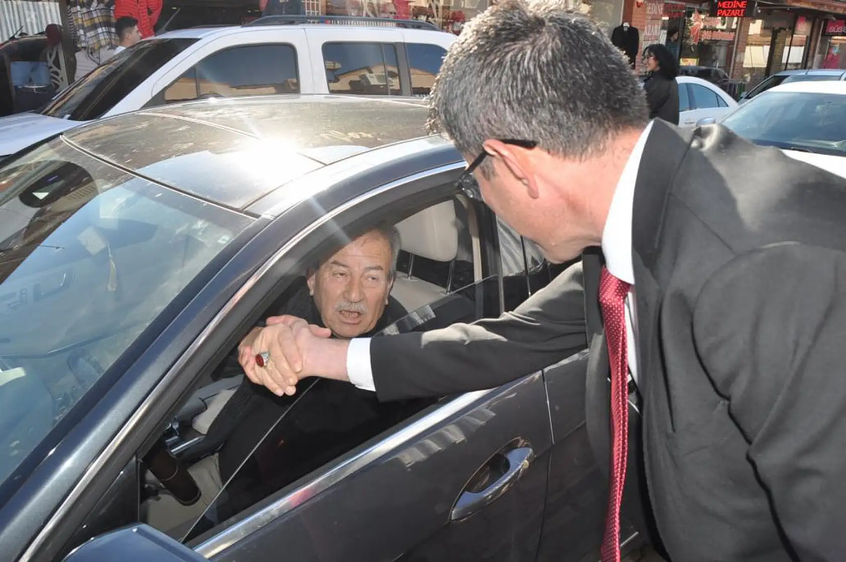 Kökten Balık Pazarı Esnafını Ziyaret Etti