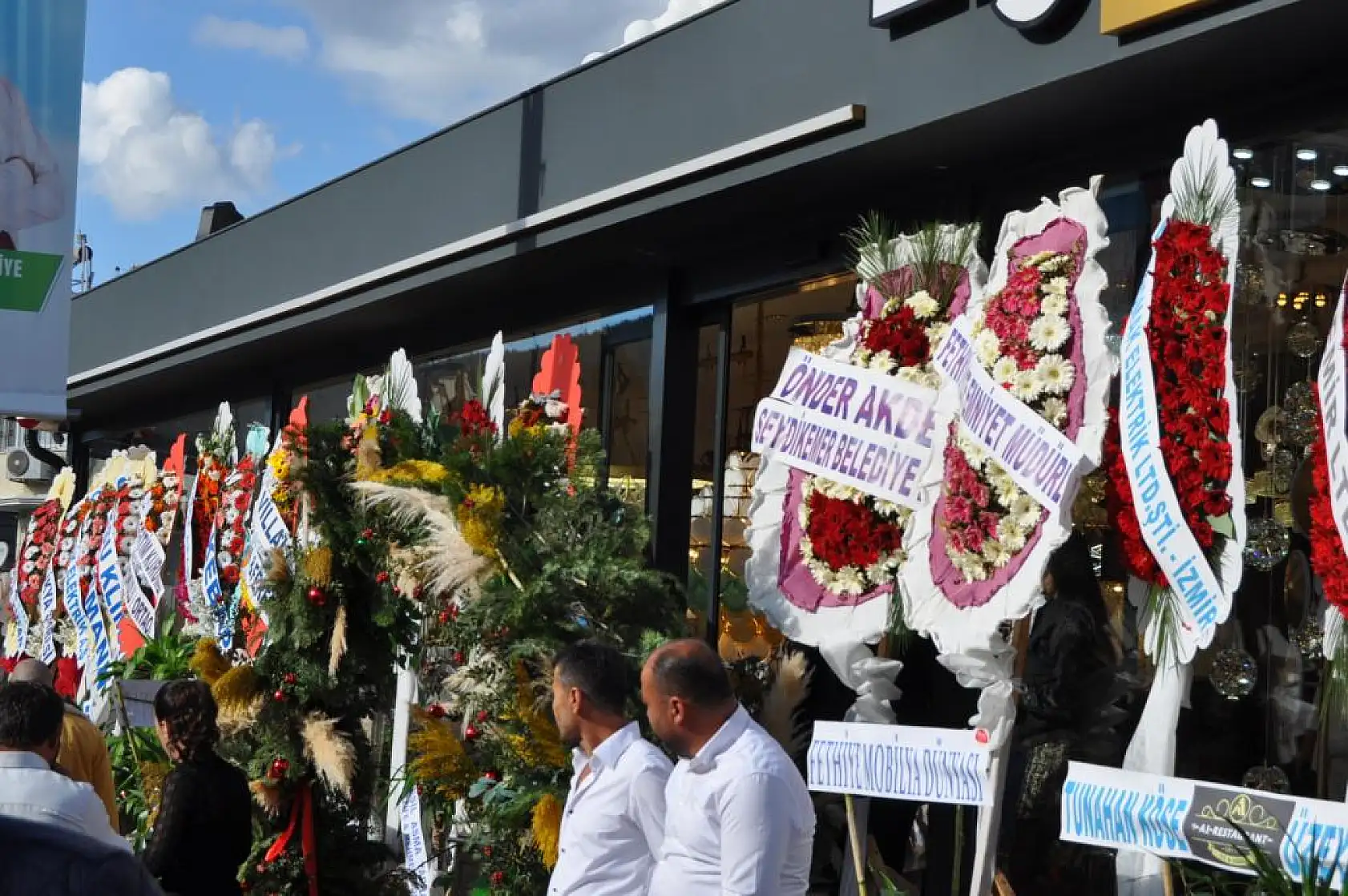 Elsis Aydınlatma Aksesuar Mağazası Fethiye'de hizmete açıldı