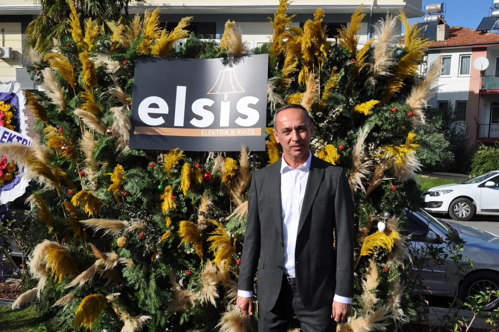 Elsis Aydınlatma Aksesuar Mağazası Fethiye'de hizmete açıldı