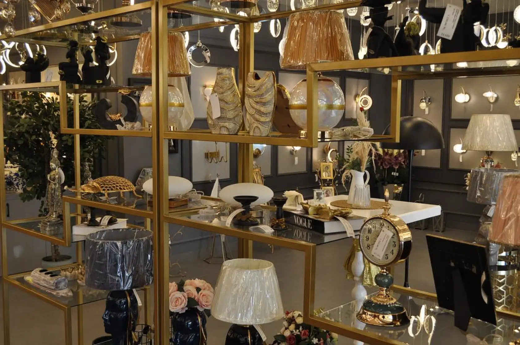 Elsis Aydınlatma Aksesuar Mağazası Fethiye'de hizmete açıldı