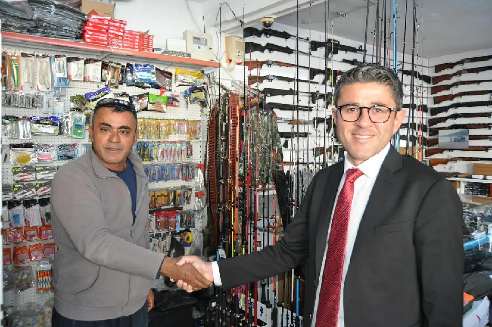 Kökten Balık Pazarı Esnafını Ziyaret Etti