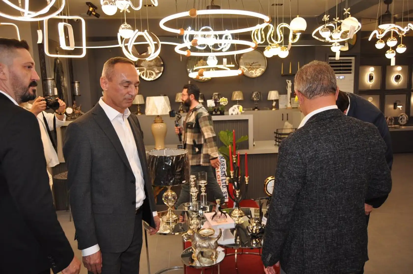 Elsis Aydınlatma Aksesuar Mağazası Fethiye'de hizmete açıldı