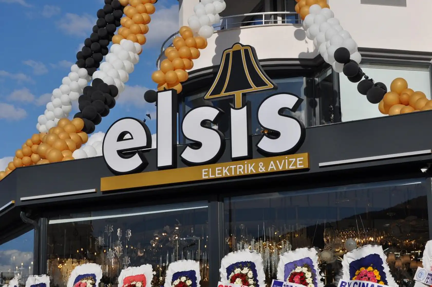 Elsis Aydınlatma Aksesuar Mağazası Fethiye'de hizmete açıldı