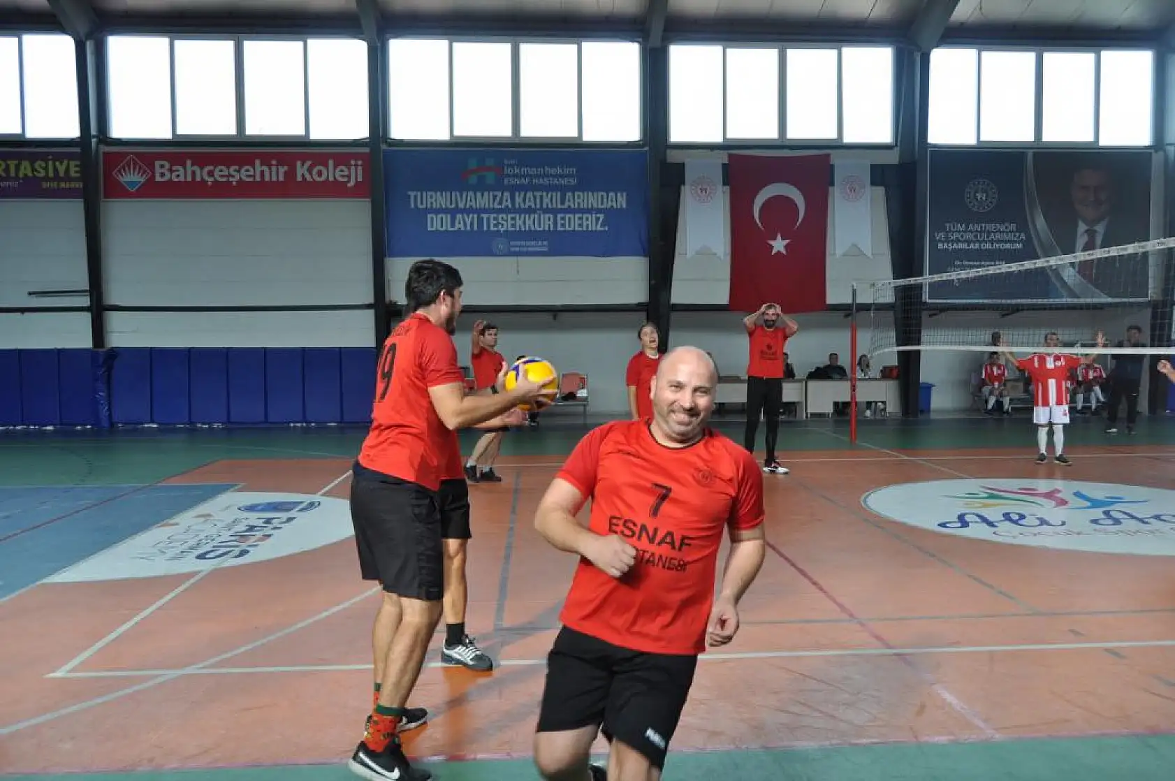 Fethiye'de Engelli Bireyler 'Engelsiz Fileler' Etkinliğinde Voleybol Oynadı  