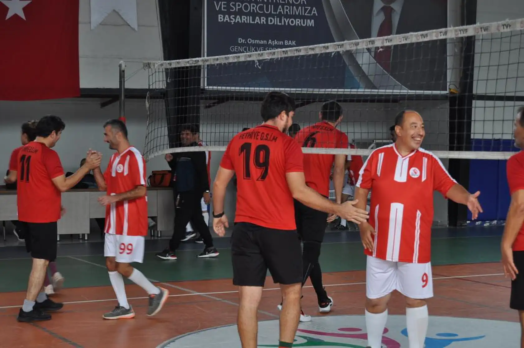 Fethiye'de Engelli Bireyler 'Engelsiz Fileler' Etkinliğinde Voleybol Oynadı  