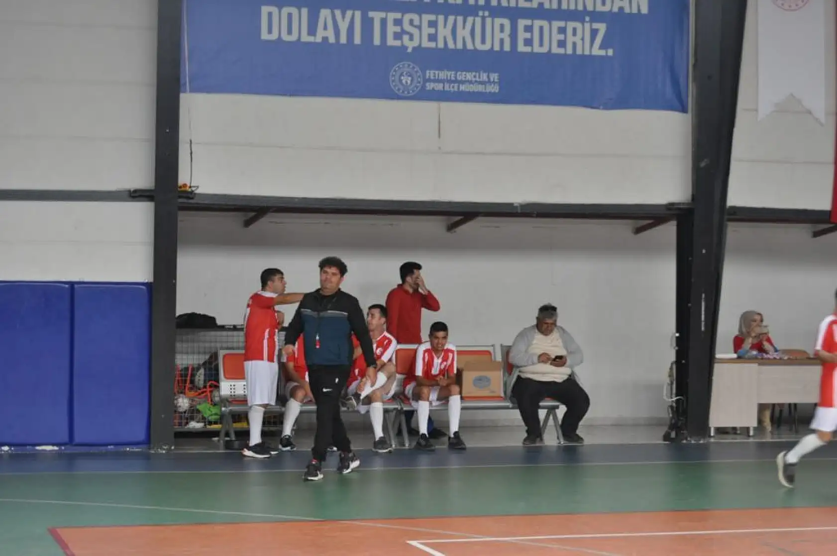 Fethiye'de Engelli Bireyler 'Engelsiz Fileler' Etkinliğinde Voleybol Oynadı  