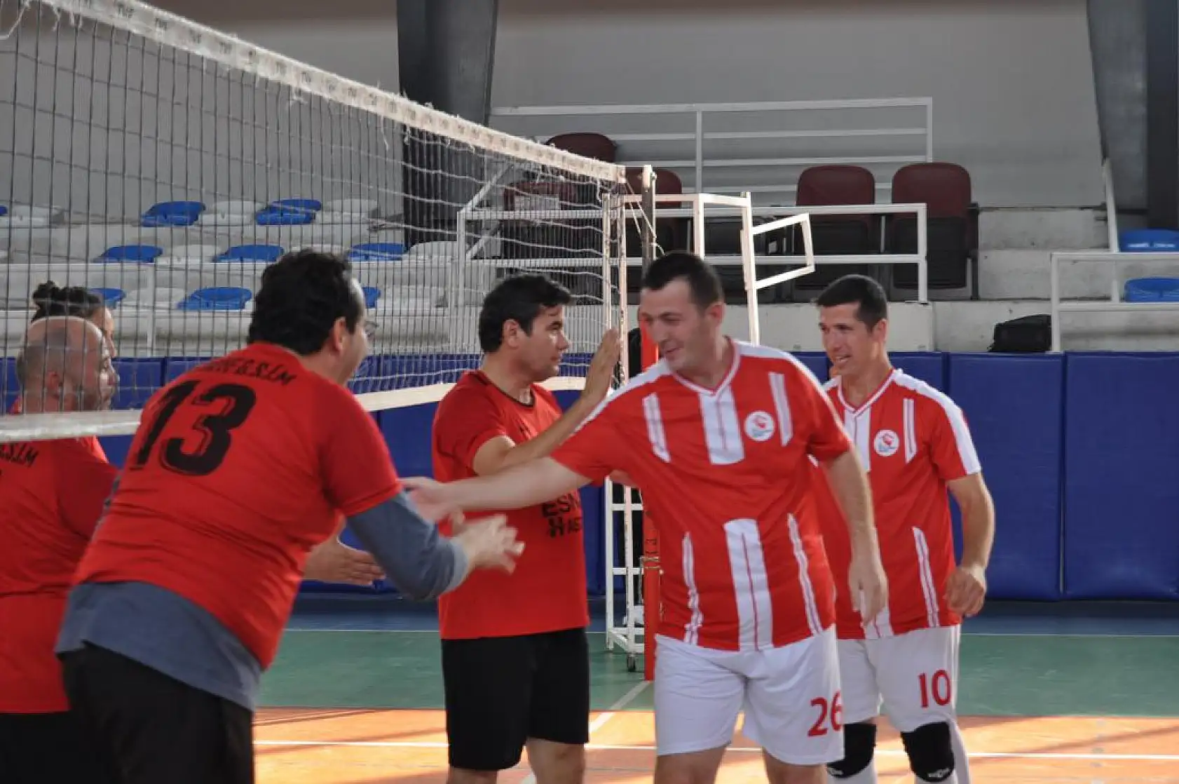 Fethiye'de Engelli Bireyler 'Engelsiz Fileler' Etkinliğinde Voleybol Oynadı  