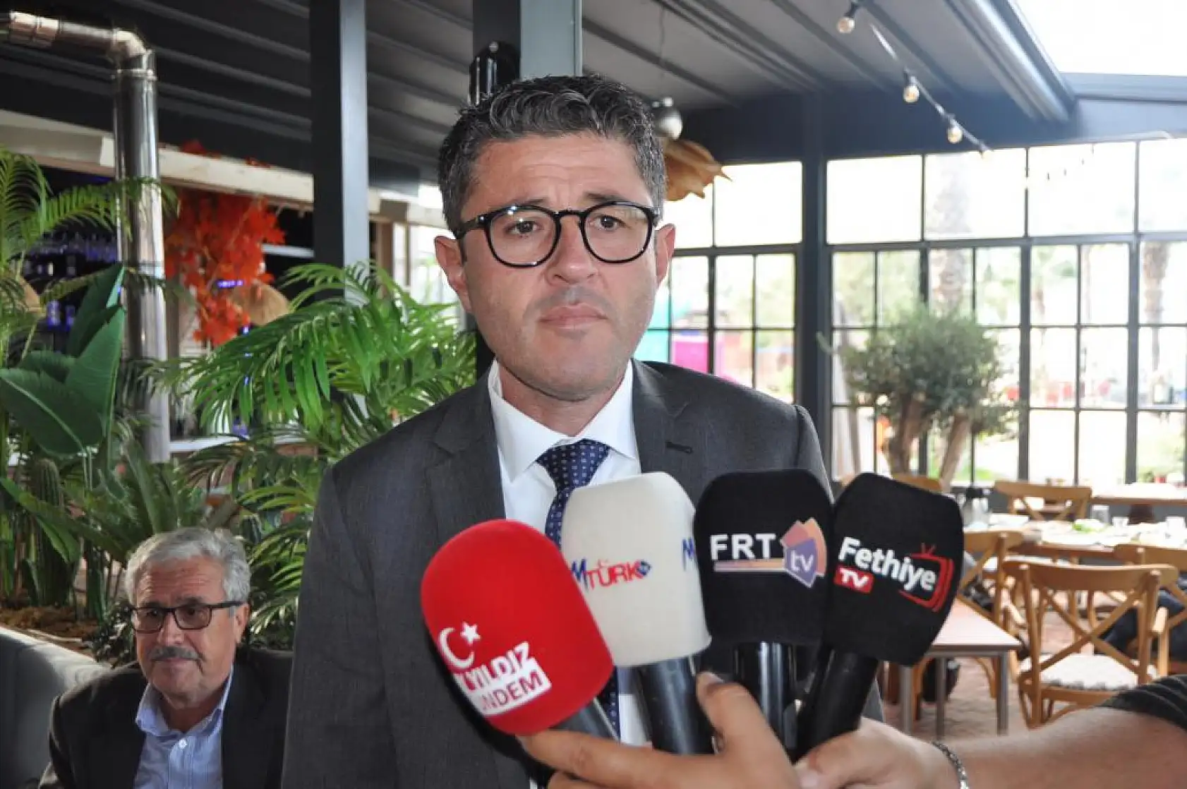 Aday Adayı Kökten Muhtarlarla Bir Araya Geldi