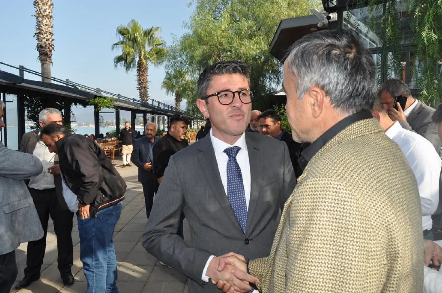 Aday Adayı Kökten Muhtarlarla Bir Araya Geldi