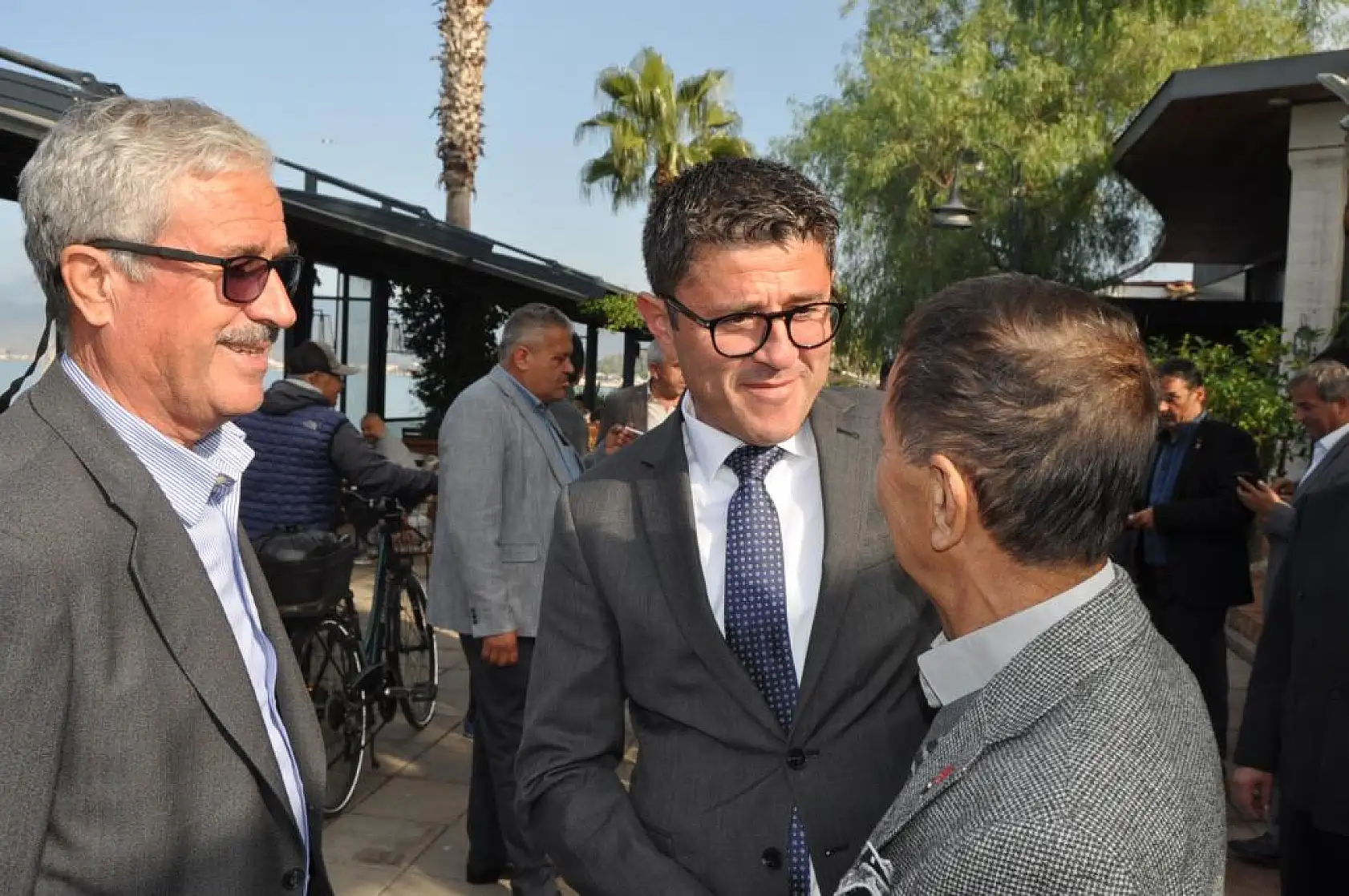 Aday Adayı Kökten Muhtarlarla Bir Araya Geldi