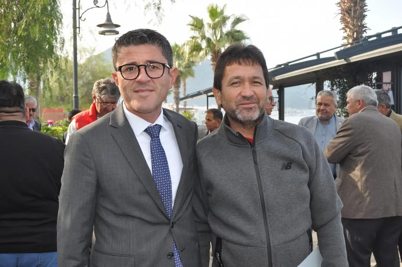 Aday Adayı Kökten Muhtarlarla Bir Araya Geldi