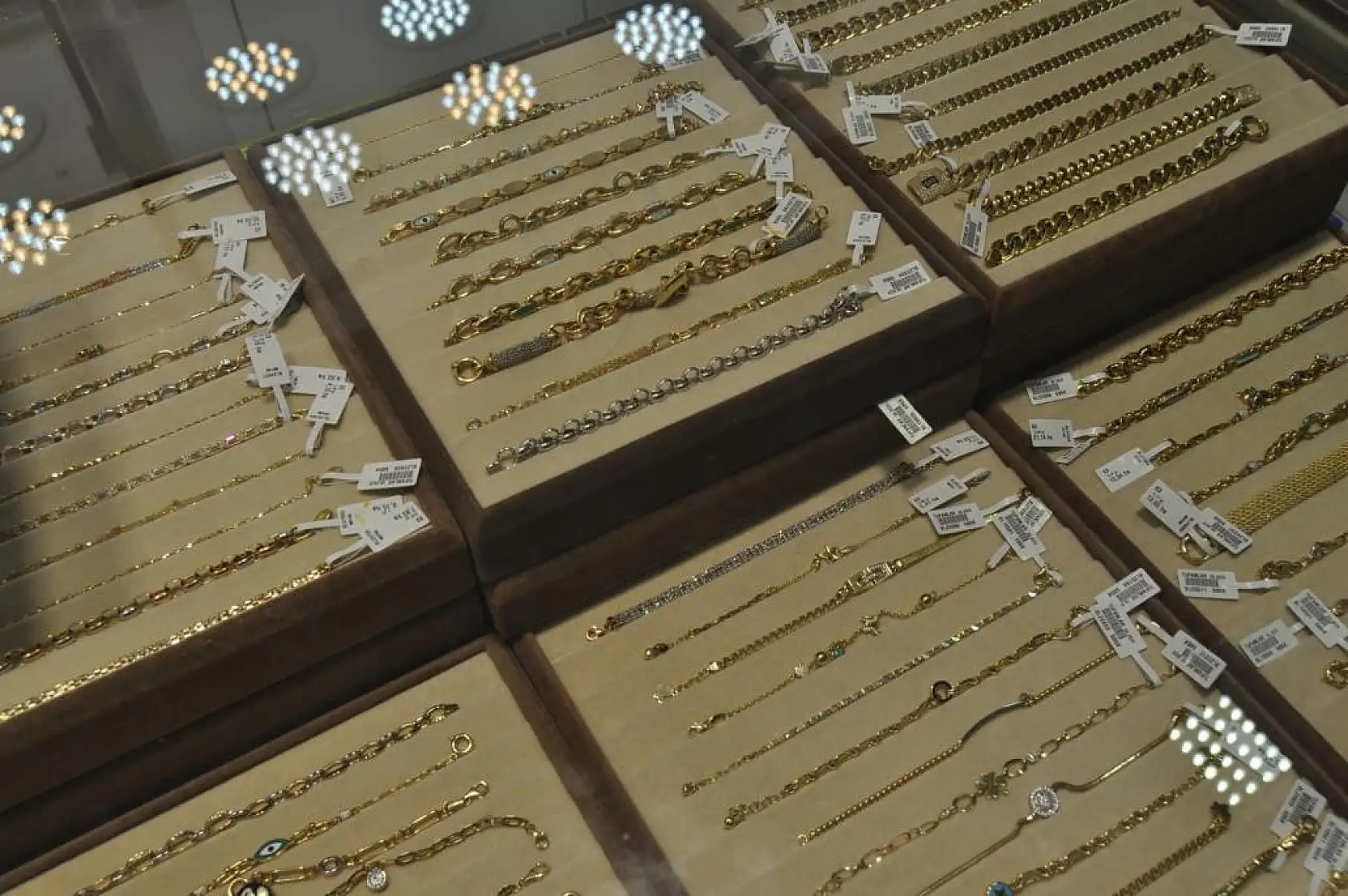 Aydın, 'Bankaların faiz politikası vatandaşı bankaya yönlendirdi'