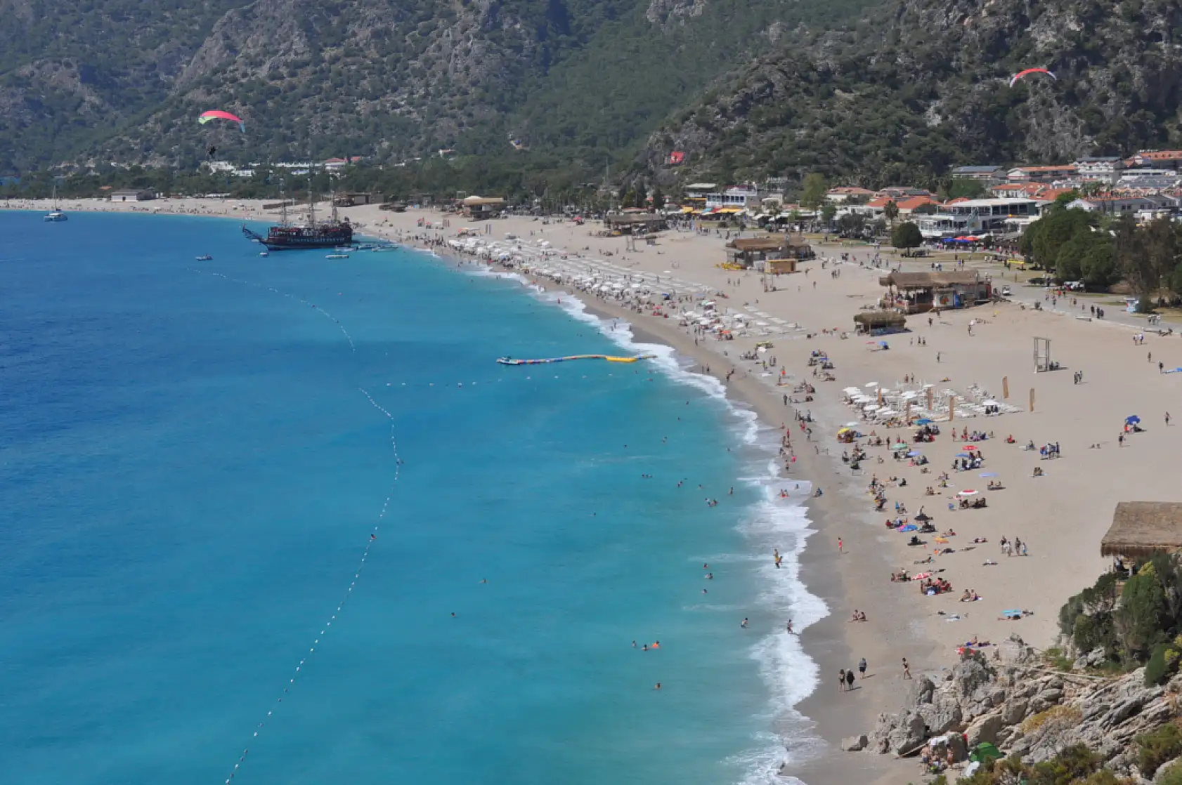 Fethiye Ölüdeniz'de bayram hareketliliği! Kökten, 'Belcekız ve Kumburnu plajları doldu'