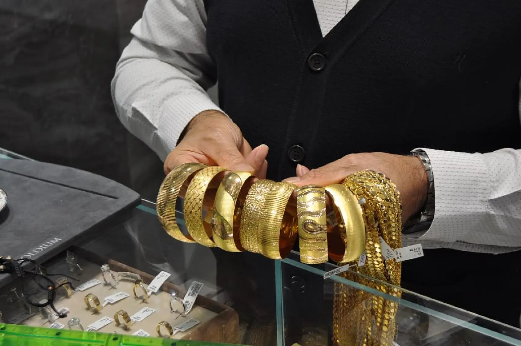 Aydın, 'Bankaların faiz politikası vatandaşı bankaya yönlendirdi'