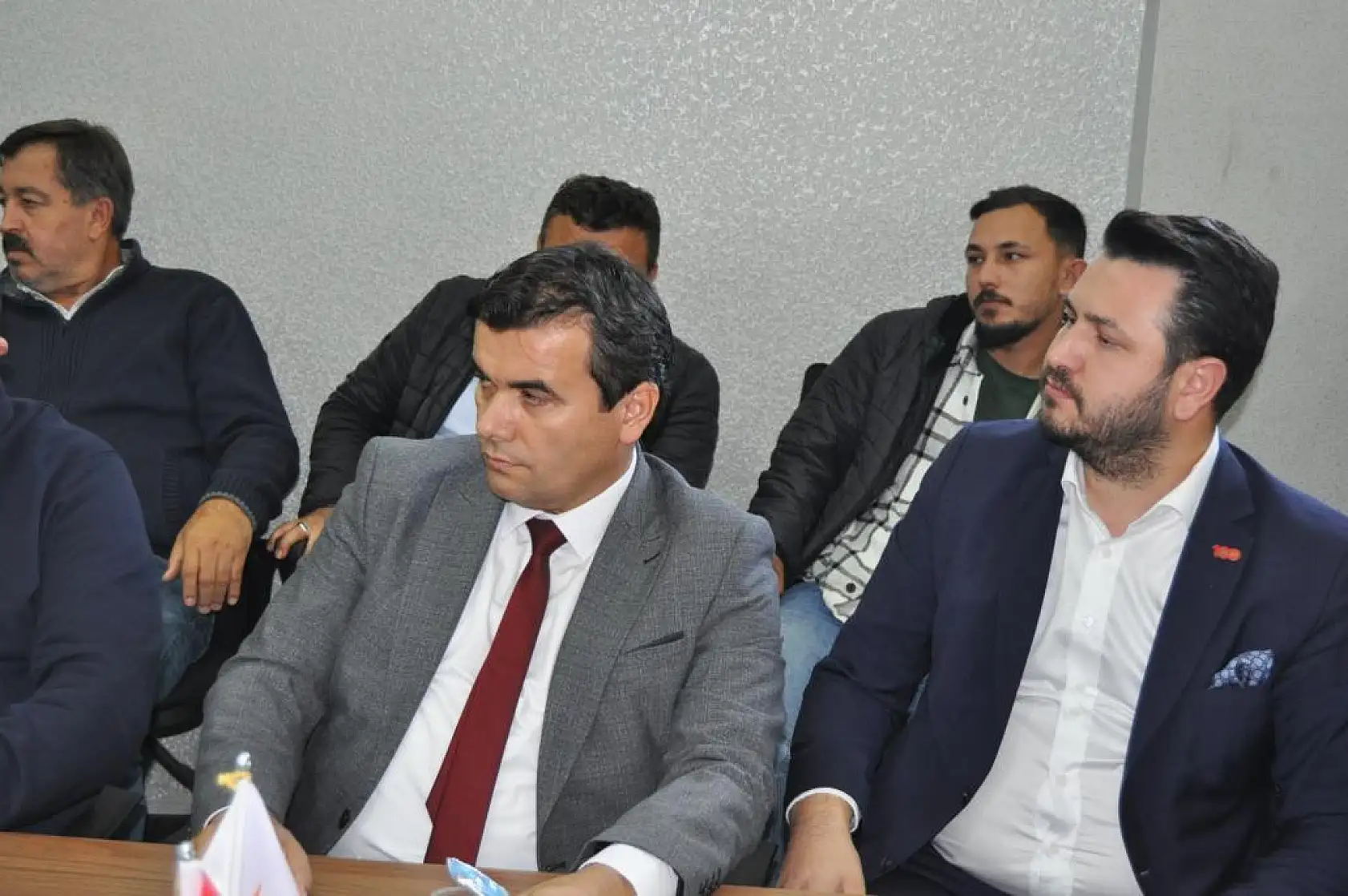 Gökcan, partililerle bir araya geldi