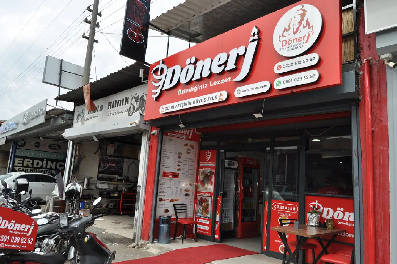 Özlenen odun ateşinde et ve tavuk döner Fethiye'de