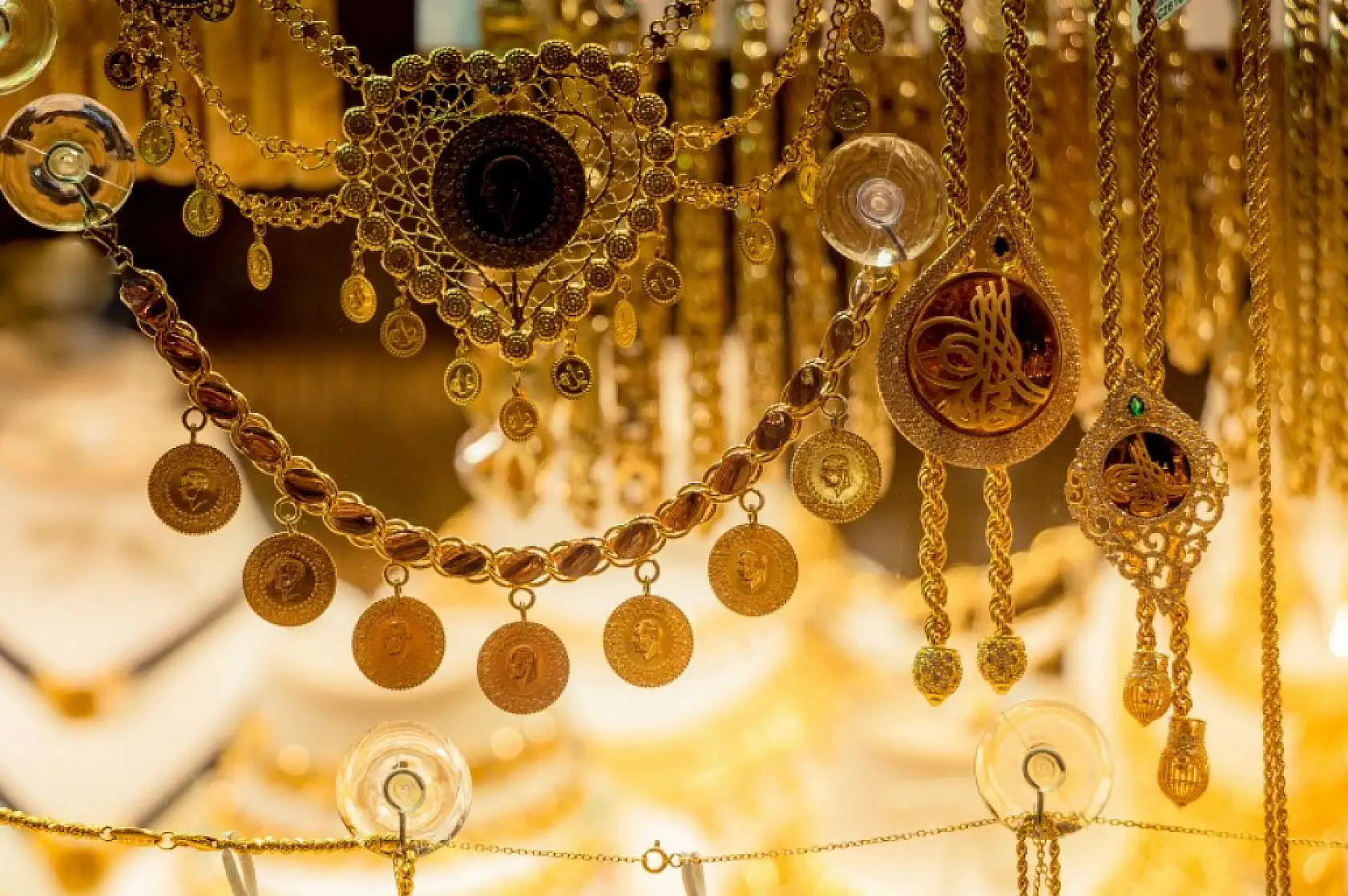 Altın atağa kalkarak tekrar yükselmeye başladı